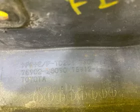 Накладка на крыло TOYOTA