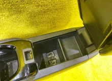 Бардачок между сиденьями HONDA VEZEL 2013/Цвет NH821M 83407T7A003ZB RU3/RU4/RU1/RU2 LEB, передний