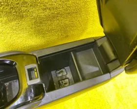 Бардачок между сиденьями HONDA