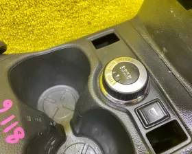 Бардачок между сиденьями NISSAN