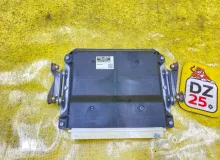 Блок управления двс TOYOTA HIACE/REGIUS ACE 2008 8966126E80 KDH206 1KDFTV, передний