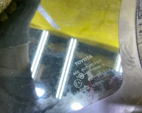 Стекло форточка TOYOTA