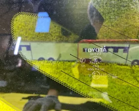 Стекло собачника TOYOTA