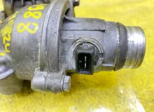 Помпа BMW X5 2008 11517586779 E70 N62B48, передняя