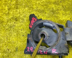 Подушка двигателя TOYOTA
