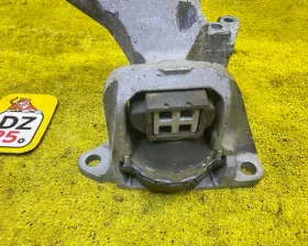 Подушка двигателя NISSAN