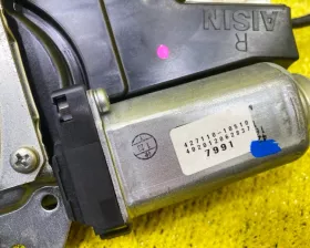 Доводчик двери пятой MITSUBISHI