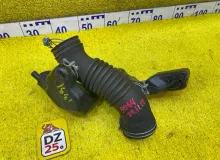 Патрубок воздушного фильтра TOYOTA LAND CRUISER PRADO/HILUX SURF 2003 1788162200 VZJ121/VZJ120W/VZJ120/VZJ121W/VZJ125W/VZJ125/VZN210W/VZN215W 5VZFE, передний