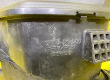 Корпус воздушного фильтра TOYOTA VOXY/NOAH/ESQUIRE 2015 1775037080 ZWR80G/ZWR80W/ZWR80 2ZRFXE, передний