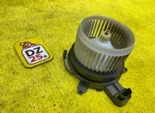 Мотор печки TOYOTA VOXY/NOAH/ESQUIRE/HARRIER/NX200/NX200T 2014 8710328120 ZWR80G/ZWR80W/ZWR80/ZRR85G/ZRR85W/ZRR85/ZRR80G/ZRR80/ZRR80W/ASU60W/ASU65W/AVU65/AVU65W/ZSU60/ZSU60W/ZSU65/ZSU65W 2ZRFXE, передний