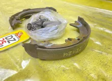 Механизм стояночного тормоза TOYOTA LAND CRUISER/LAND CRUISER CYGNUS/LX470 2003 UZJ100/UZJ100L/UZJ100/FZJ100/FZJ105/HDJ100/HDJ100L/HDJ101/HDJ101K/HZJ105/HZJ105L 2UZFE, задний правый