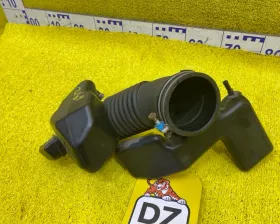 Патрубок воздушного фильтра TOYOTA