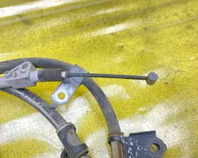 Тросик ручника Toyota