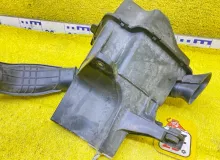 Корпус воздушного фильтра TOYOTA NOAH/VOXY/ESQUIRE 2014 1775037080 ZWR80G/ZWR80W/ZWR80 2ZRFXE, передний