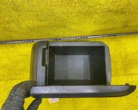 Бардачок между сиденьями TOYOTA