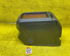 Бардачок между сиденьями TOYOTA