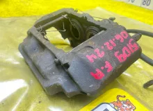 Суппорт TOYOTA LAND CRUISER/LAND CRUISER CYGNUS/LX470 2000/Цвет 4M9 4773060080 UZJ100/UZJ100L/UZJ100/FZJ100/FZJ105/HDJ100/HDJ100L/HDJ101/HDJ101K/HZJ105/HZJ105L 2UZFE, передний правый
