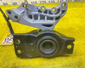 Подушка двигателя NISSAN