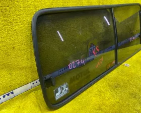 Стекло собачника Toyota