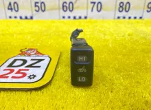Кнопка включения подогрева сидений TOYOTA LAND CRUISER/LAND CRUISER CYGNUS/LX470 2000/Цвет 4M9 8475160070 UZJ100/UZJ100L/UZJ100/FZJ100/FZJ105/HDJ100/HDJ100L/HDJ101/HDJ101K/HZJ105/HZJ105L 2UZFE, передняя правая