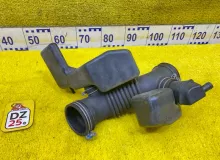 Патрубок воздушного фильтра TOYOTA LAND CRUISER PRADO/HILUX SURF 2003 1788162200 VZJ121/VZJ120W/VZJ120/VZJ121W/VZJ125W/VZJ125/VZN210W/VZN215W 5VZFE, передний