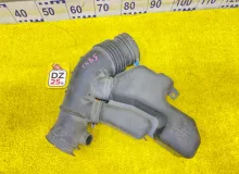 Патрубок воздушного фильтра TOYOTA FJ CRUISER/4RUNNER/LAND CRUISER PRADO/GX400 2011 1788131250 GSJ15W/GSJ10W/GRN280L/GRN285L/GRJ150W/GRJ151W/GRJ150R/GRJ150L/GRJ158L 1GRFE, передний