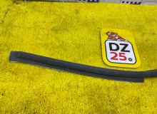 Молдинг лобового стекла TOYOTA LAND CRUISER/LAND CRUISER CYGNUS/LX470 1999/Цвет 057 7553360030 UZJ100/UZJ100L/UZJ100/FZJ100/FZJ105/HDJ100/HDJ100L/HDJ101/HDJ101K/HZJ105/HZJ105L 2UZFE, передний правый