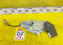 Доводчик двери пятой LEXUS RX270 2011/Цвет 217 6891048020 AGL10W 1ARFE, задний