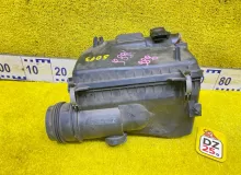 Корпус воздушного фильтра TOYOTA LAND CRUISER PRADO/HILUX SURF 2004 1770062140 VZJ120W/VZJ120/VZJ121W/VZJ121/VZJ125W/VZJ125/VZN210W/VZN210/VZN215W/VZN215 5VZFE, передний