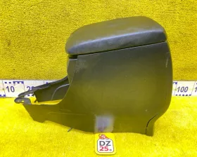 Бардачок между сиденьями TOYOTA