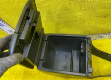 Бардачок между сиденьями TOYOTA LAND CRUISER PRADO 2003/Цвет 1E9 5891260080 VZJ125W 5VZFE, передний