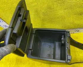 Бардачок между сиденьями TOYOTA