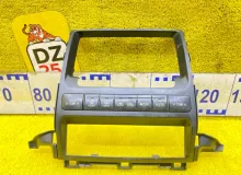 Консоль магнитофона TOYOTA LAND CRUISER PRADO 2003/Цвет 1E9 6559440070 VZJ125W 5VZFE, передний