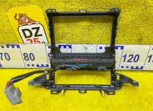 Консоль магнитофона TOYOTA LAND CRUISER PRADO 2003/Цвет 1E9 6559440070 VZJ125W 5VZFE, передний