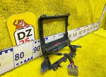 Консоль магнитофона TOYOTA LAND CRUISER PRADO 2003/Цвет 1E9 6559440070 VZJ125W 5VZFE, передний