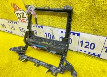 Консоль магнитофона TOYOTA LAND CRUISER PRADO 2003/Цвет 1E9 6559440070 VZJ121/VZJ120W/VZJ120/VZJ121W/VZJ125W/VZJ125/GRJ120W/GRJ120/GRJ121W/GRJ121/GRJ125W/KDJ125/LJ120/LJ125/RZJ120W/25W/KDJ120W/KDJ120/KDJ121W/KDJ121/RZJ120/RZJ125W/RZJ125/TRJ120W/TRJ120/TRJ