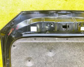 Капот Toyota