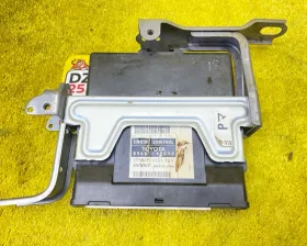 Блок управления двс TOYOTA