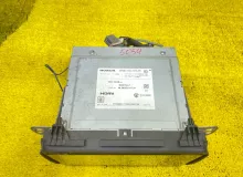 Магнитофон HONDA VEZEL 2013/Цвет NH821M 39100T7BJ513M1 RU3/RU4/RU1/RU2 LEB, передний