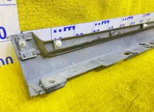 Накладка на порог TOYOTA ESQUIRE/NOAH/VOXY 2015/Цвет 220 7585028050 ZWR80/ZRR80W/ZRR80G/ZRR80/ZRR85G/ZRR85W/ZRR85/ZWR80G/ZWR80W 2ZRFXE, правая