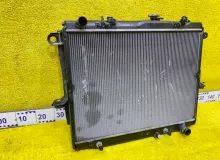 Радиатор основной TOYOTA LAND CRUISER/LAND CRUISER CYGNUS/LX470 2002/Цвет 070 1640050211 UZJ100W/UZJ100L/UZJ100 2UZFE, передний