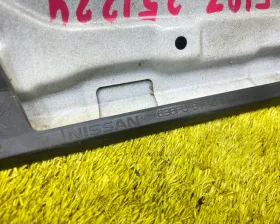Накладка на крыло NISSAN