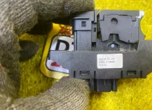 Кнопка ручника NISSAN SERENA 2016/Цена K23 251755TJ0A GFC27 MR20DD, передняя
