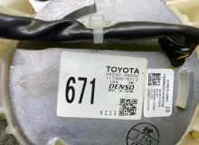 Мотор охлаждения батареи TOYOTA NOAH/VOXY/ESQUIRE 2014 G923028030 ZWR80/ZWR80G/ZWR80W 2ZRFXE, передний