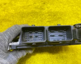 Блок управления двс NISSAN