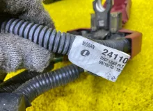 Клемма NISSAN SERENA 2016/Цвет QAB 241105TK0A GFC27 MR20DD, передняя
