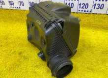 Корпус воздушного фильтра TOYOTA LAND CRUISER PRADO/HILUX SURF 2004 1770062140 VZJ120W/VZJ120/VZJ121W/VZJ121/VZJ125W/VZJ125/VZN210W/VZN210/VZN215W/VZN215 5VZFE, передний