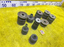 Подушка кузова TOYOTA LAND CRUISER PRADO 2005/Цвет 1D4 5220135100 TRJ120W/GRJ120W/GRJ120/GRJ121W/GRJ121/GRJ125W/VZJ120W/VZJ120/VZJ121W/VZJ121/VZJ125W/VZJ125/KDJ120W/KDJ120/KDJ121W/KDJ121/KDJ125W/KDJ125/LJ120/LJ125/RZJ120W/RZJ120/RZJ125W/RZJ125/TRJ120W/TRJ