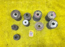 Подушка кузова TOYOTA LAND CRUISER PRADO 2005/Цвет 1D4 5220135100 TRJ120W/GRJ120W/GRJ120/GRJ121W/GRJ121/GRJ125W/VZJ120W/VZJ120/VZJ121W/VZJ121/VZJ125W/VZJ125/KDJ120W/KDJ120/KDJ121W/KDJ121/KDJ125W/KDJ125/LJ120/LJ125/RZJ120W/RZJ120/RZJ125W/RZJ125/TRJ120W/TRJ
