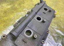 Клапанная крышка TOYOTA LAND CRUISER PRADO/HILUX SURF/4RUNNER/GRANVIA/GRAND HIACE/HILUX/TACOMA/TUNDRA 2005 1120162040 VZJ120W/VZJ120/VZJ121W/VZJ121/VZJ125W/VZJ125/VZN185L/VZN180L/VZN185W/VZN210W/VZN210/VZN215W/VZN215/VCH22K/VCH28K/VZN167R/VZN172R/VZJ90W/V